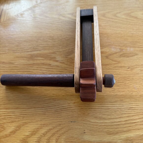 Purim Grogger Hand Crafted Oak Cherry Walnut Hardwoods Loud Noisemaker Judaica - Picture 5 of 9